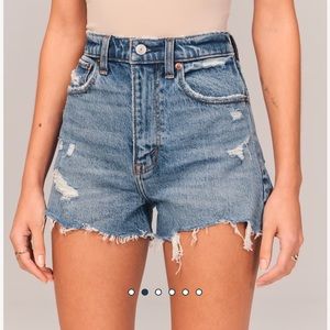 Abercrombie & Fitch the mom short high rise shorts